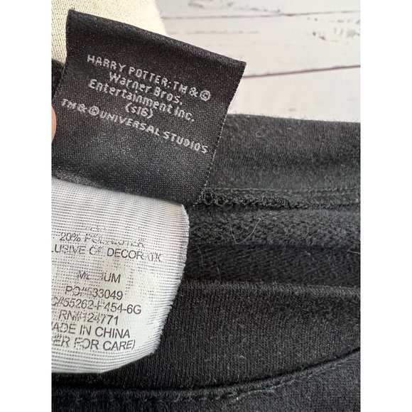 The Wizarding World of Harry Potter Sweatshirt Medium Universal Studios Pullover - Picture 5 of 8